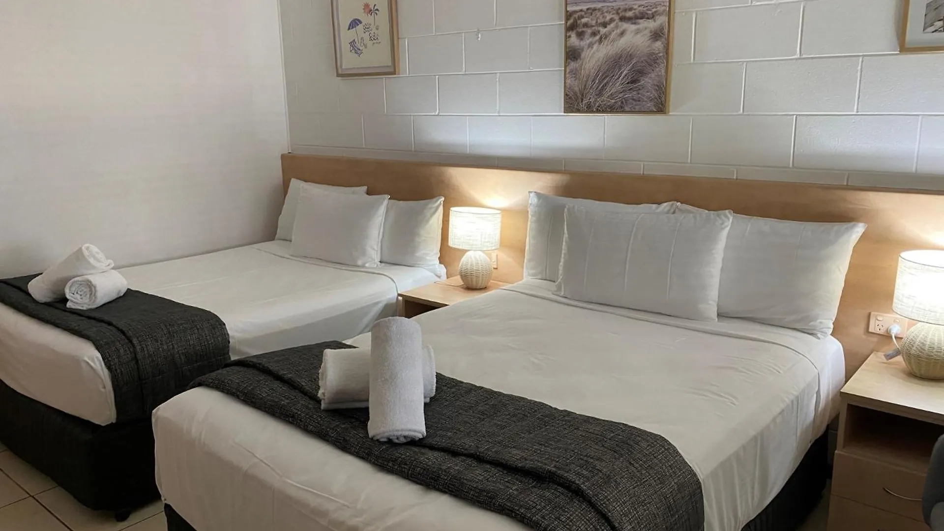 ***  Moffat Beach Motel Caloundra Australia